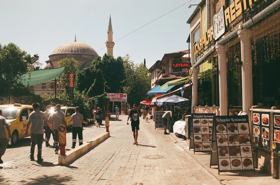 paying with cryptocurrency card at street vendor Antalya