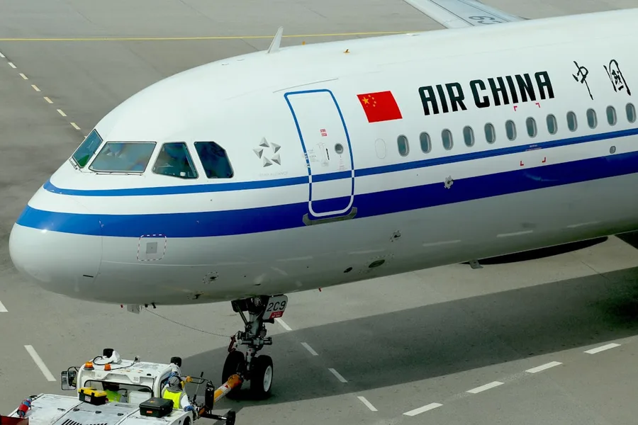 young travelers booking cheap charter flights China