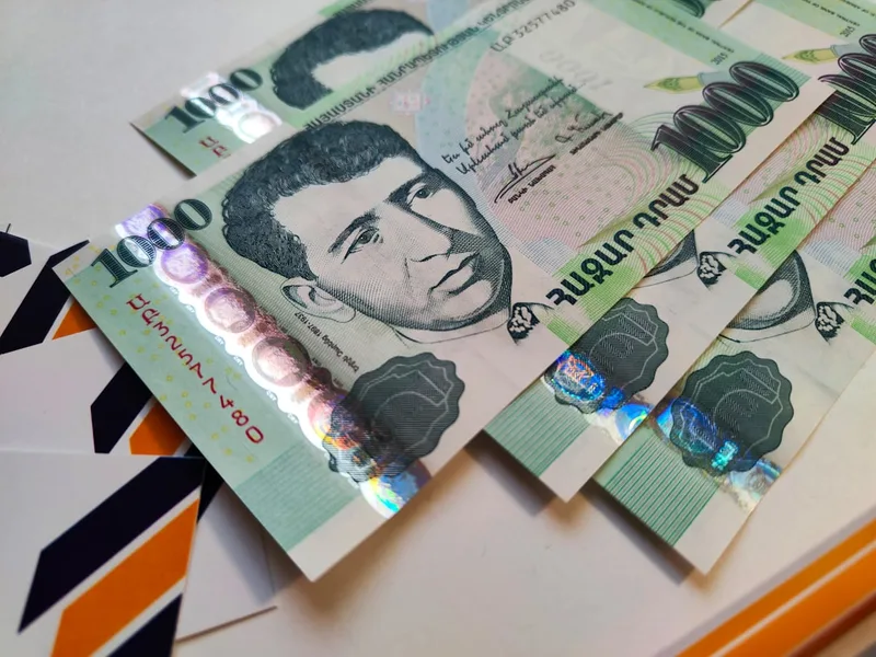 paying USDT cryptocurrency cash exchange Armenia P2P Yerevan Armenia