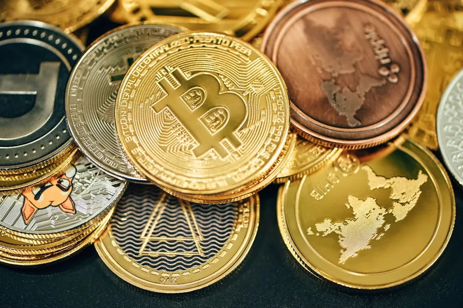 smart contract crypto deposit housesitting