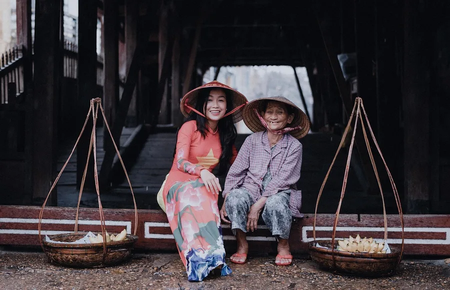 Binance P2P USDT to VND exchange smartphone Vietnam Hoi An Vietnam