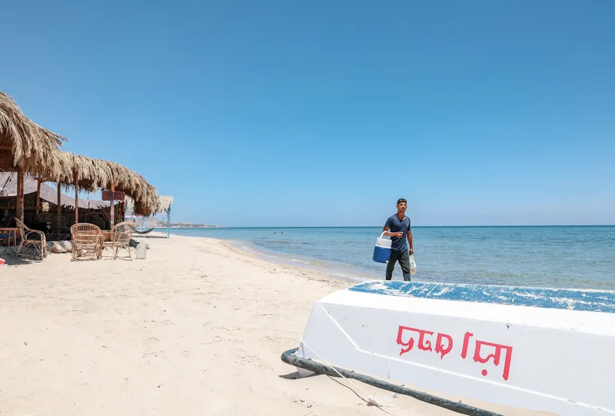 Dahab quiet beach solo female traveler Red Sea Egypt Sharm el-Sheikh Egypt