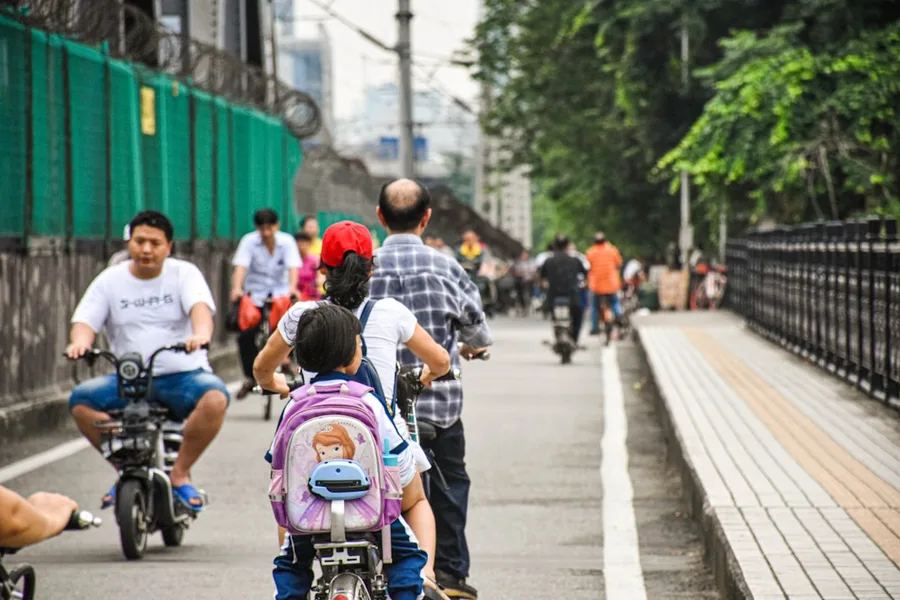 Guangzhou bus route map budget family with stroller
