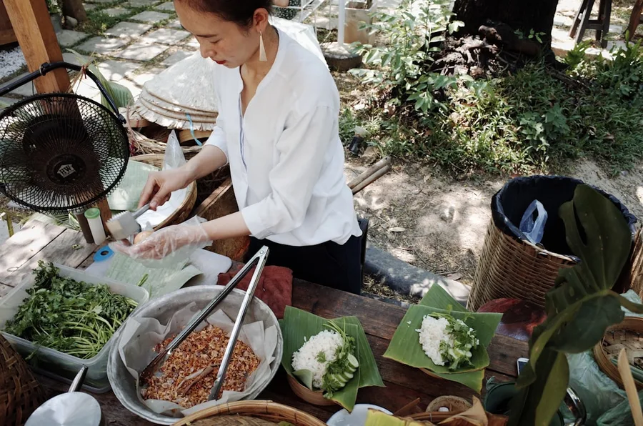 street food stall Chiang Mai Thailand cash payment no card accepted