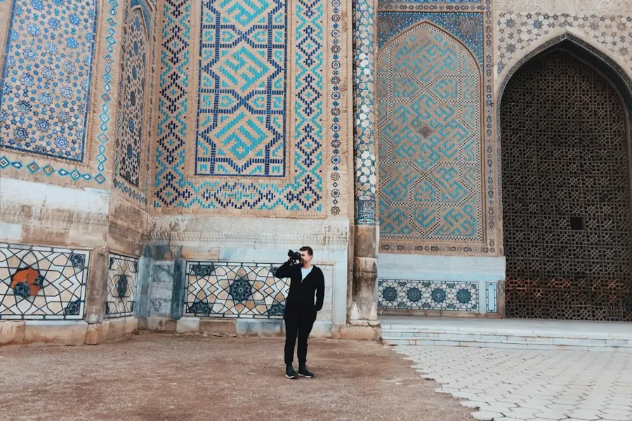 Registan square mosque interior tourists etiquette