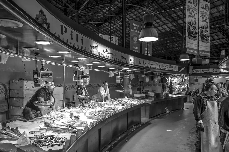 fresh seafood stall Sanya market