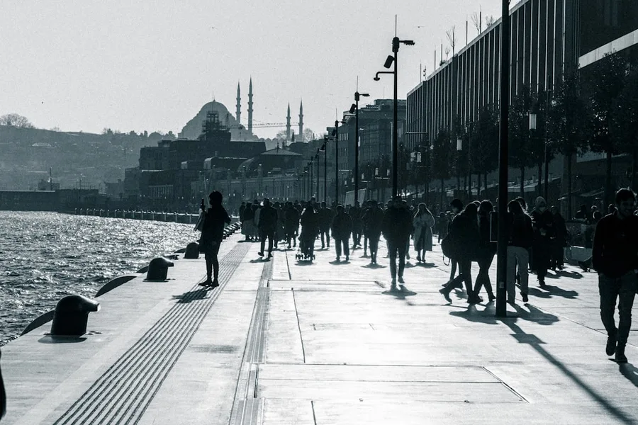 Istanbul public transport Istanbulkart kiosk budget travel
