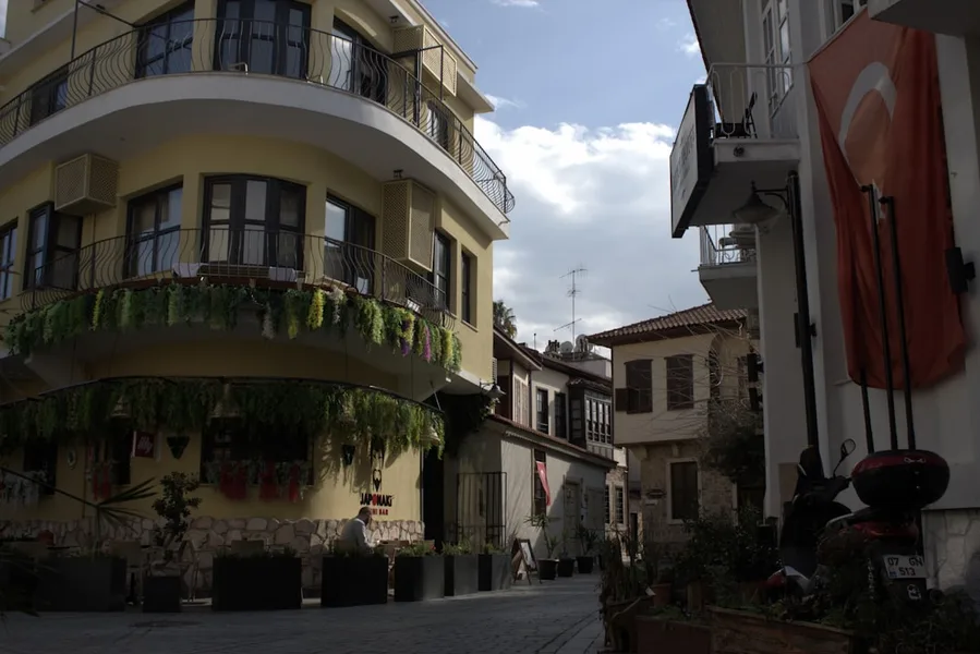 budget apartment Antalya Turkey family kitchen