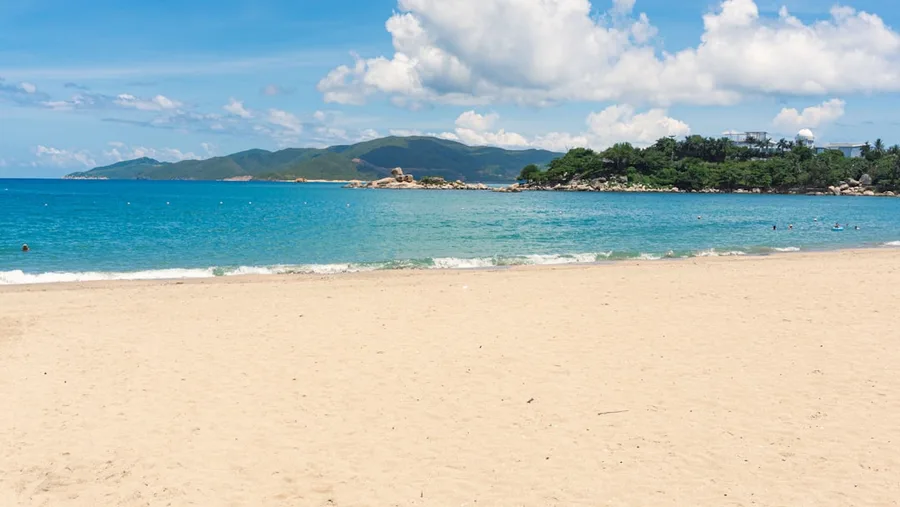 searching cheap accommodation online Nha Trang Vietnam traveller