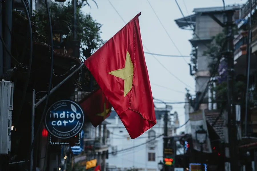 Vietnam rental contract crypto USDT deposit scam warning Hanoi Vietnam