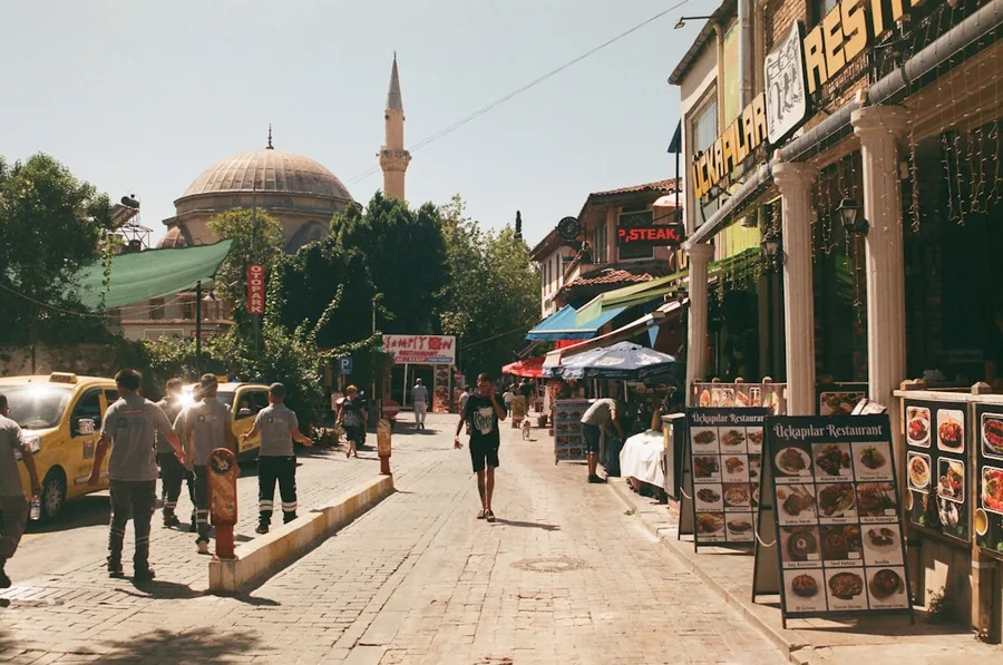 crypto payment accepted sign Antalya bazaar street food