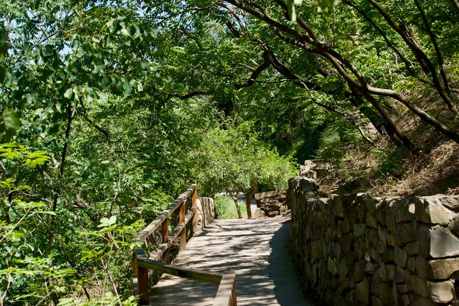 Mtatsminda mountain hiking trail free entrance Tbilisi