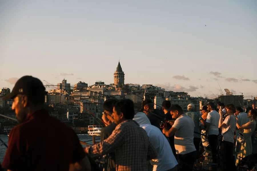 Istanbul bar expensive alcohol fake raki Turkey scam