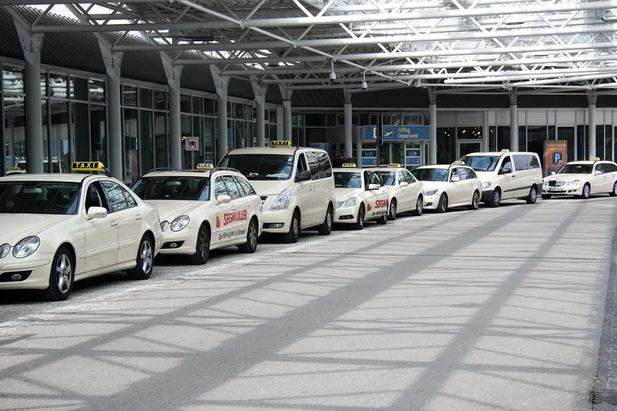 Almaty international airport taxi stand night