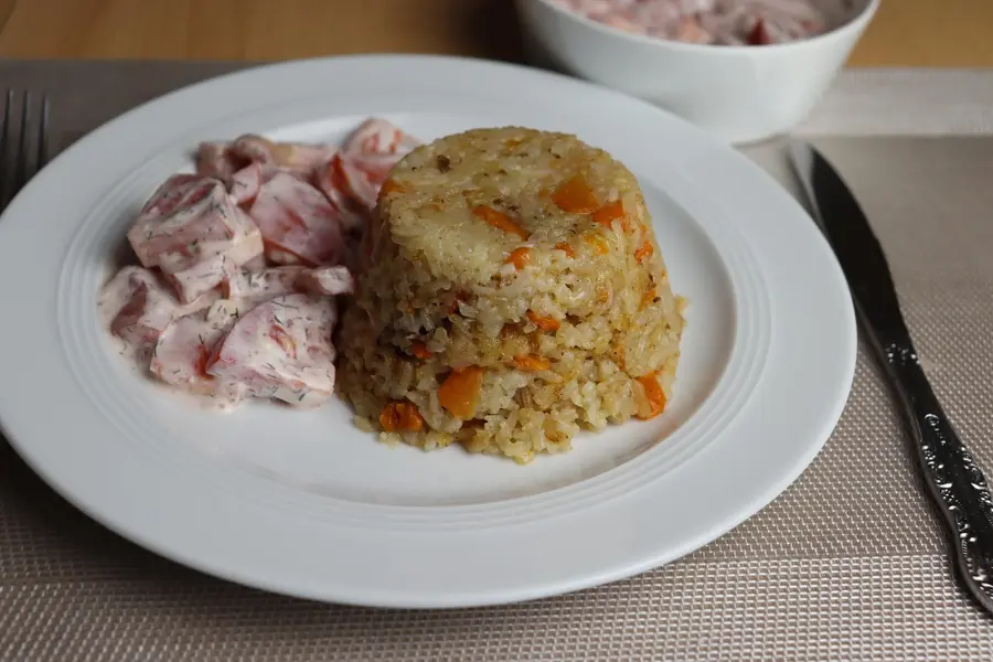 Shah plov royal pilaf wrapped in lavash Azerbaijan serving
