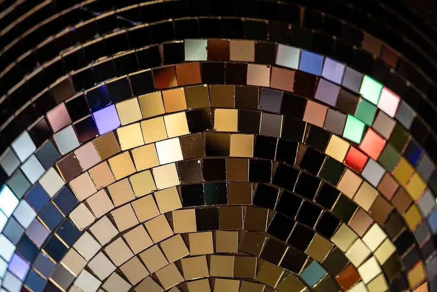 Mirror House Kuwait interior mosaic
