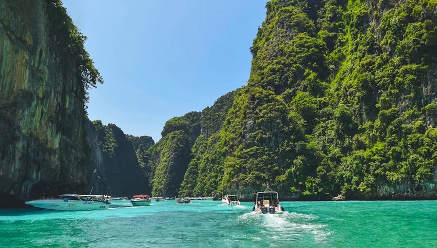 tourist price trap scam Phuket Thailand
