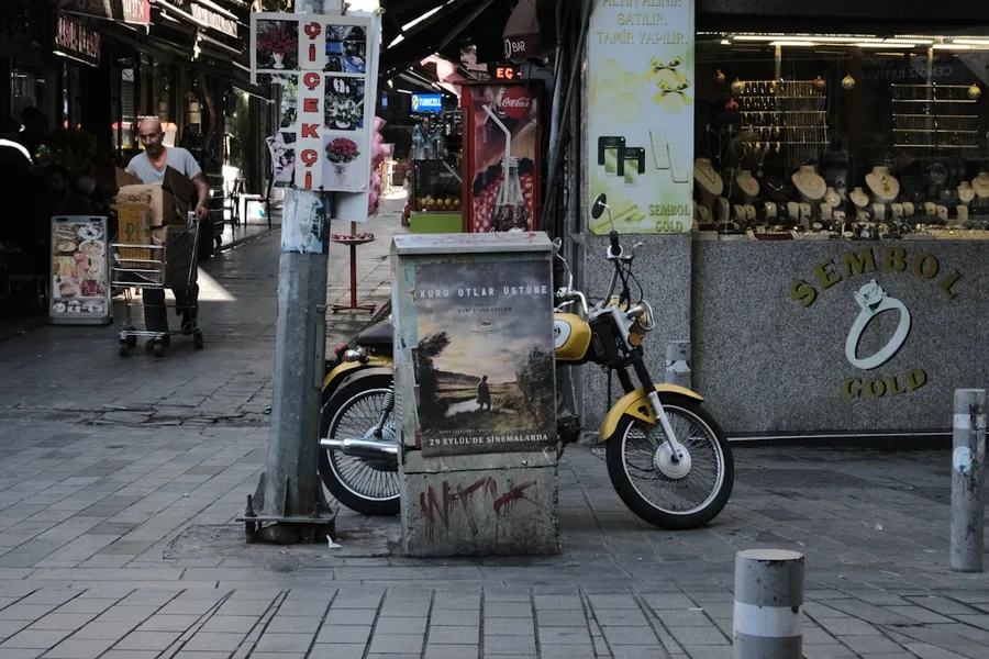 Bicycle rental station Istanbul Turkey cheap transport