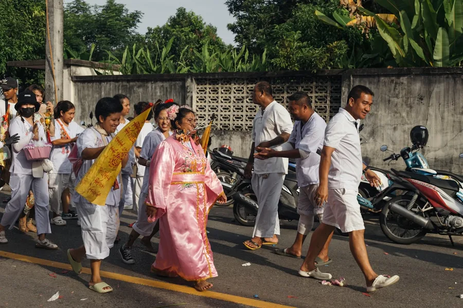 male tourist proper dress temple phuket Thailand