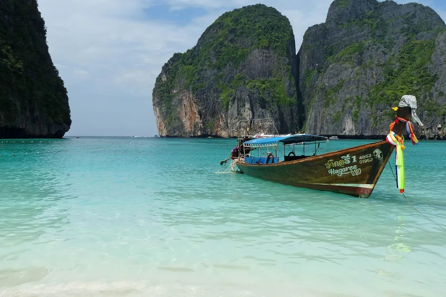 digital nomad coworking space Phuket Thailand Koh Lanta Thailand