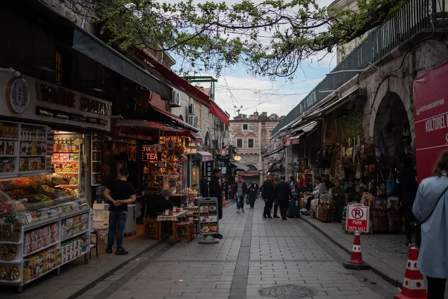 Currency exchange no commission Grand Bazaar Istanbul Turkey lira