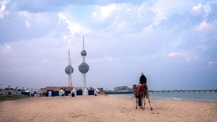 Kuwait Airways transit visa stopover budget travel 2027