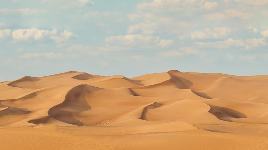 woman injured during dune safari in Dubai desert UAE Kotor Montenegro